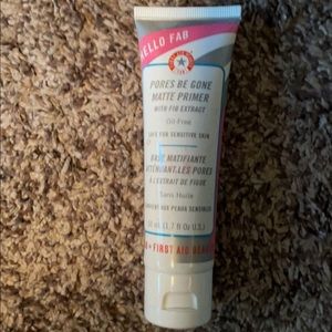 Hello Fab Pores Be Gone Matte Primer